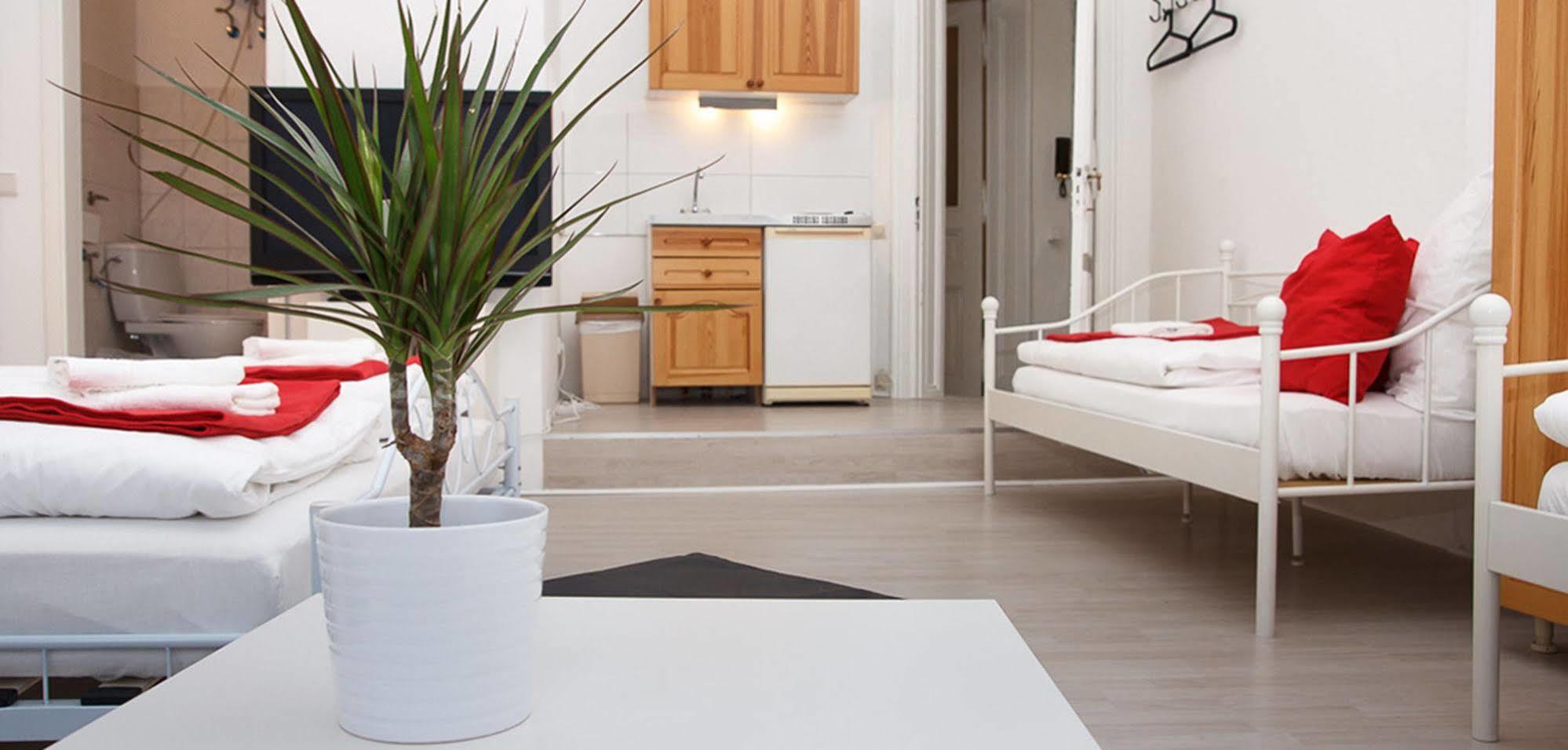 Gaestehaus Stop Affittacamere 3*